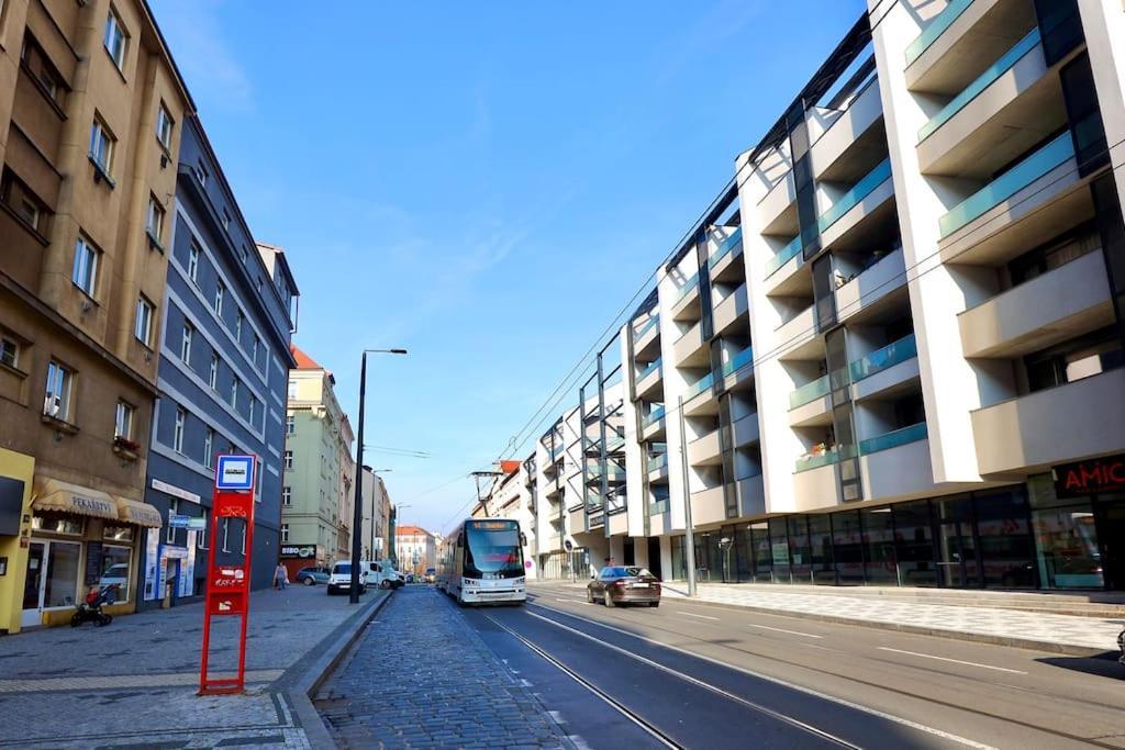 Modern Apartment • Garden • Near The City Center Praga Esterno foto