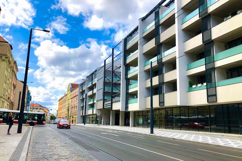 Modern Apartment • Garden • Near The City Center Praga Esterno foto